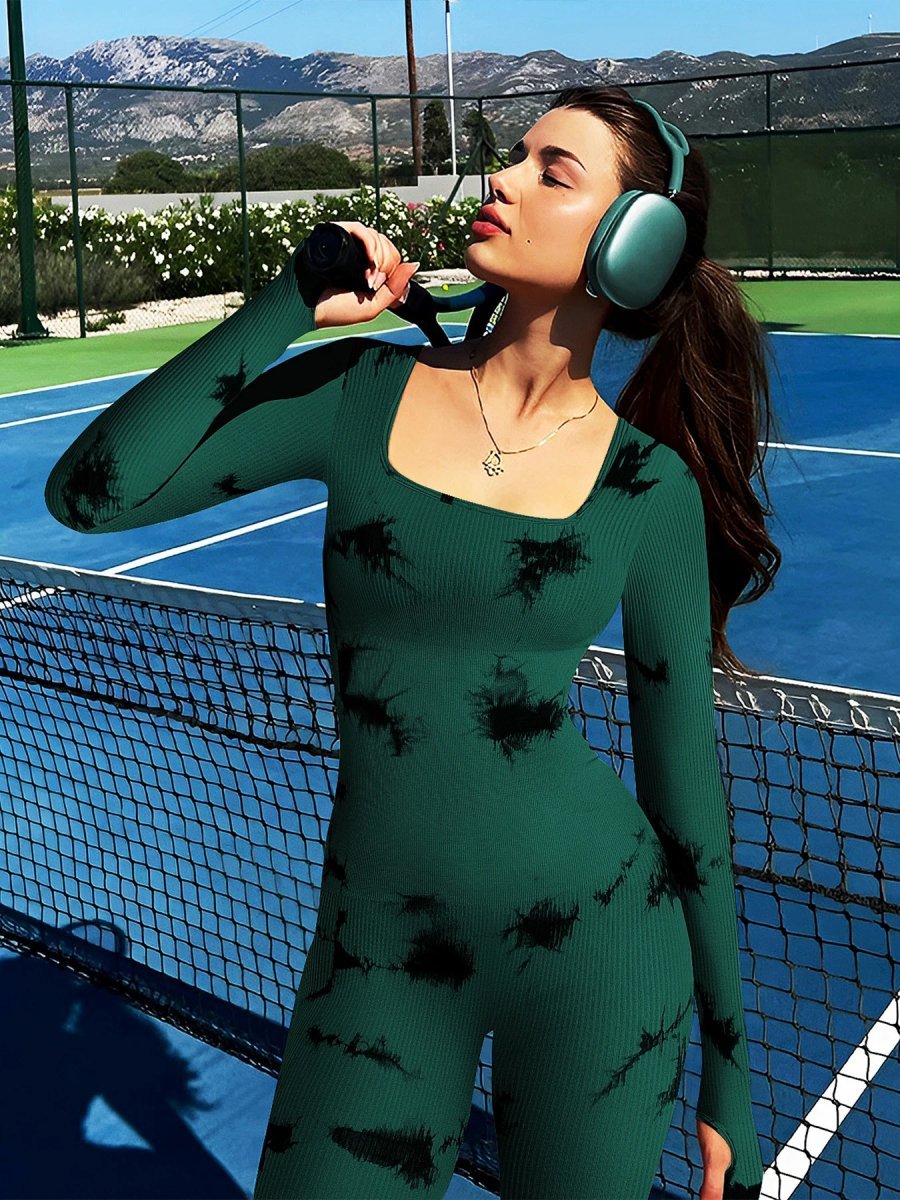 A jumpsuit is a one – piece outfit combining a top and trousers . — O-11897